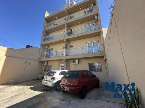 Departamento 2 ambientes apto crédito con patio y cochera descubierta