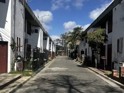 Duplex en venta 4 ambientes Barrio Cartero Hurlingham