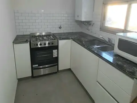 Departamento 4 ambientes con 2 baños