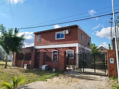 CASA EN VENTA! 3 DORM.   PILETA 65.000 USD