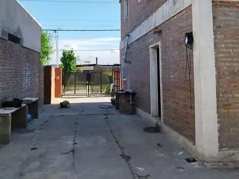 CASA EN VENTA! 3 DORM.   PILETA 65.000 USD