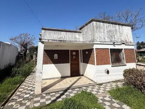 Gabriela Mistral 200