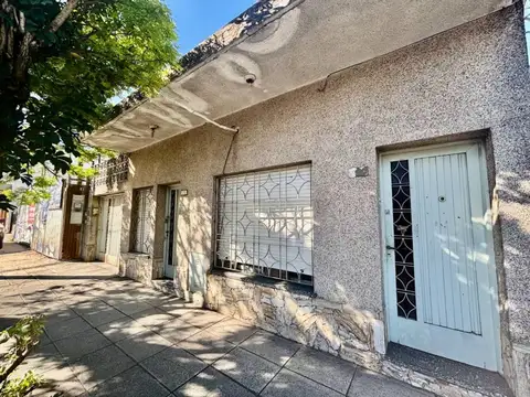 VENTA CASA 4 AMB EN EL PALOMAR LOTE 370mts2