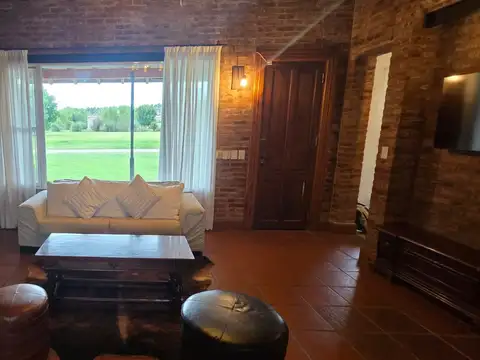 Casa en Venta en Luján, USD 240.000