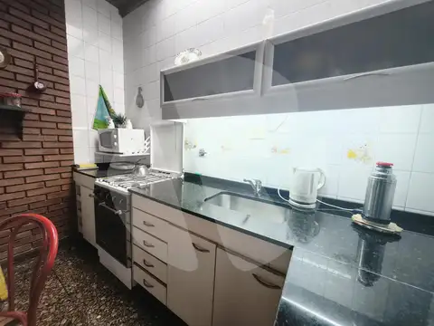 Depto Tipo Casa 4 ambientes con 2 baños