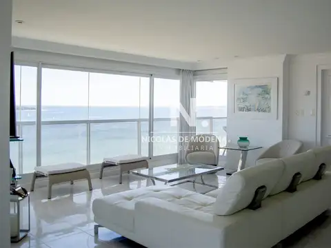 Departamento en Alquiler Temporal en Playa Mansa, USD 55.000