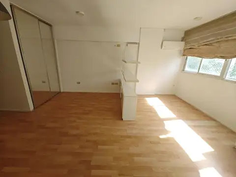 Departamento en Alquiler en Villa Urquiza, $ 550.000