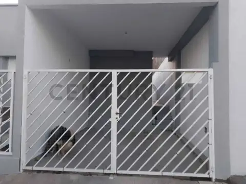 ALQUILER Dto. 1 dormitorio tipo PH en Tolosa