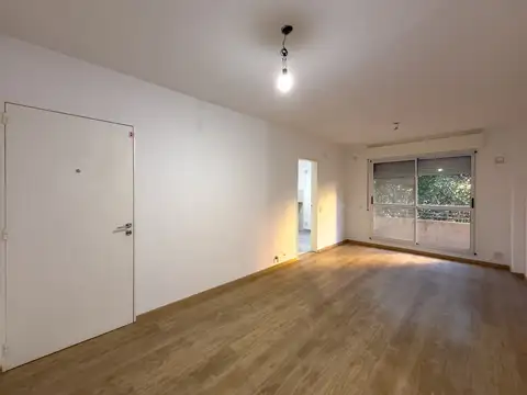 Maipu 1800