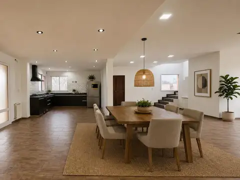 Casa en Venta con 2 cocheras