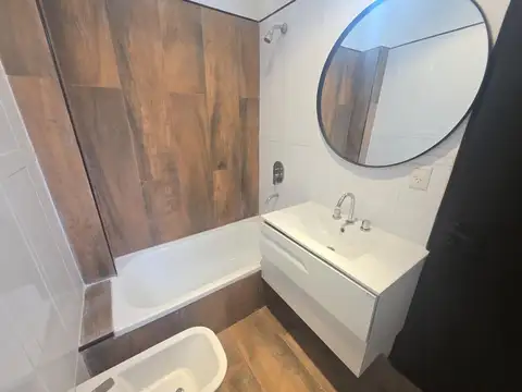 Depto Tipo Casa en Alquiler de 4 ambientes