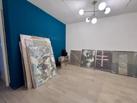 ALQUILER- Luminosa y amplia oficina, excelente ubicación. Recoleta