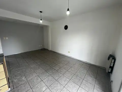 Cnel M Chilavert 6200, Piso 2