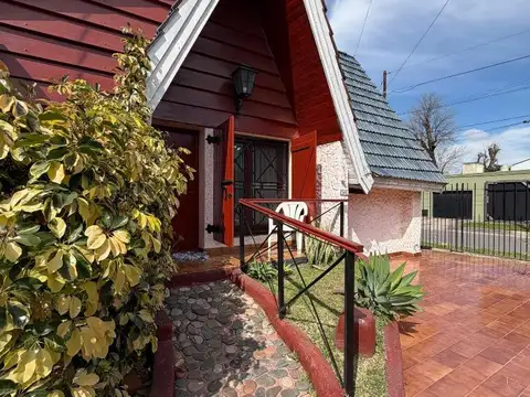 Casa 3 ambientes con 2 baños