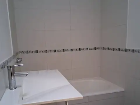 Depto Tipo Casa en Alquiler 27 años