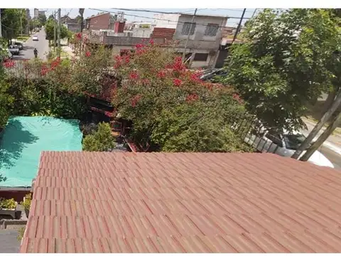 VTA CASA 3 AMB, COCHERA,TERRAZA,JARDIN,PILETA.