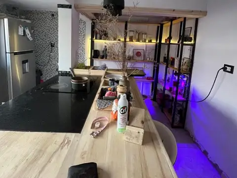 Depto Tipo Casa en Venta con 1 cocheras