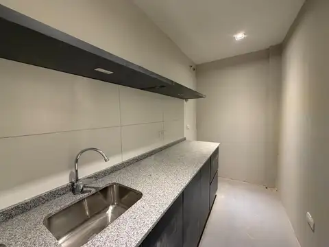 Galpon en Alquiler en Godoy Cruz, USD 3.500