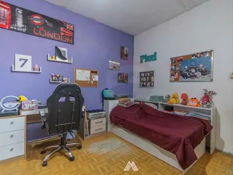 Casa 5 ambientes con 2 baños
