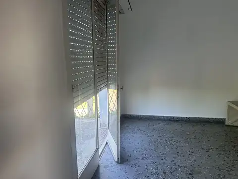 Depto Tipo Casa en Alquiler en Hurlingham, $ 690.000