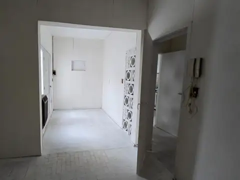 Depto Tipo Casa en Venta en Morón Sur, USD 46.000