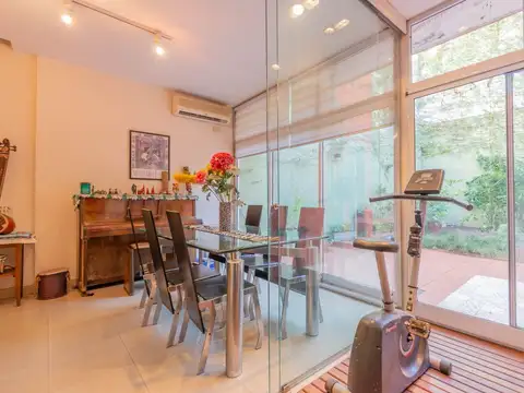 CASA DE 3 PLANTAS LOTE PROPIO U.S.A.A VILLA CRESPO