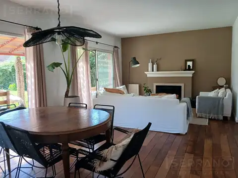 Casa 5 ambientes con 2 baños