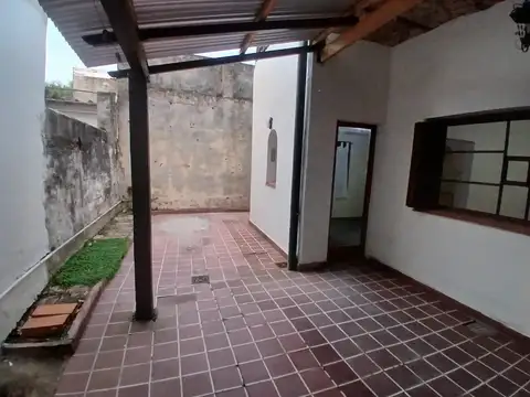 Depto Tipo Casa en Alquiler de 4 ambientes