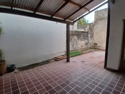 Depto Tipo Casa en Alquiler de 2 dormitorios