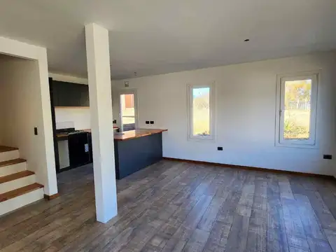 Depto Tipo Casa en Venta con 1 cocheras
