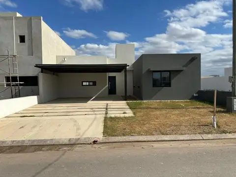 VENTA CASA 3 DORMITORIOS NOBU TOWN DOCTA