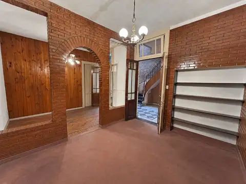 Depto Tipo Casa 7 ambientes con 2 baños