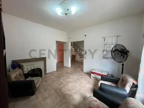 Casa 6 ambientes con 7 baños