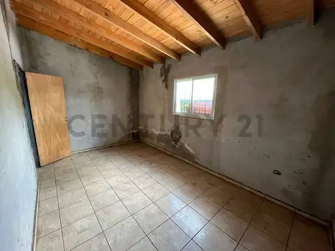 VENTA EN BLOQUE DUPLEX 3 AMB CON LOCAL Y  DEPARTAMENTOS EN RODRIGUEZ - IDEAL INVERSOR