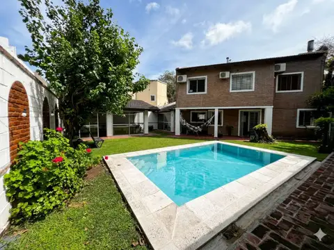 Casa 3 dormitorios pileta y quincho. Cordoba