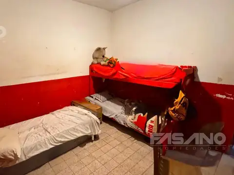 Casa 3 ambientes con 1 baño