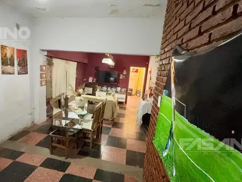 CASA 3 AMB A REFACCIONAR / TERRENO 432m2 - JOSE LEON SUAREZ