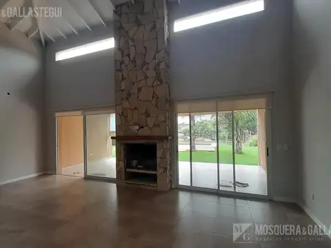 Casa en Alquiler en Villanueva, USD 2.900