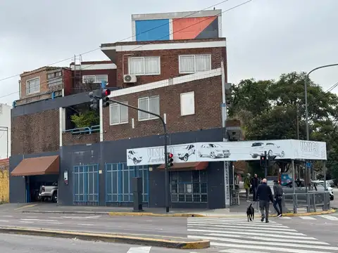 Esquina Comercial Local Habilitado c/Vivienda loft