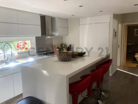 Venta piso 5 ambientes en Olivos APTO CREDITO. AMUEBLADO SIN COCHERA
