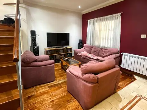 Casa en Venta con 1 cochera