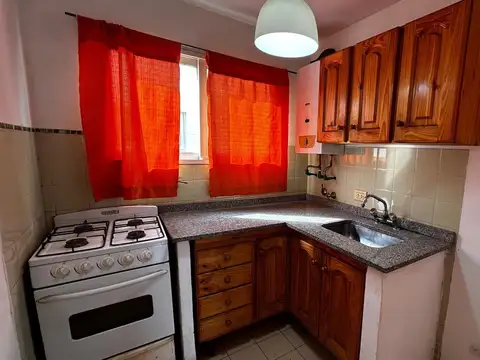 Departamento monoambiente dividido - cocina separada - zona centro en Venta - Morón