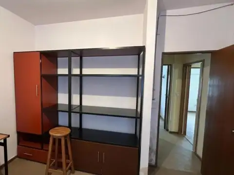 VENTA  CASA DE  3 AMBIENTES  CON TERRAZA EN VILLA MAIPU - PERMUTA Y APTO CREDITO  