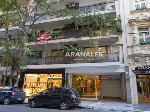 Venta departamento en Recoleta 4 ambientes con balcon al frente