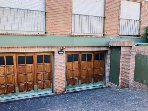 Cochera Cubierta a mts de Av. Santa Fe