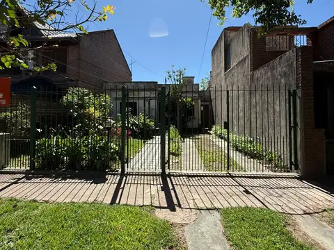 Casa en venta en Valentin Alsina