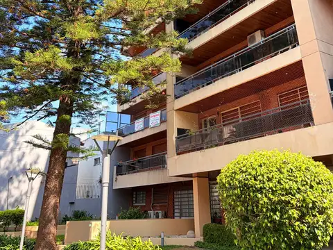 Departamento de 2 amb. en alquiler en Castelar Sur