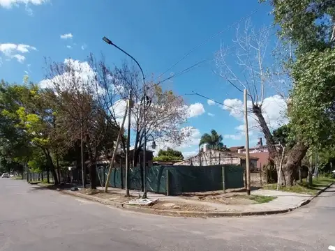 Almirante Brown 100