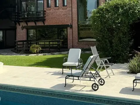 Casa en Venta en Campos De Alvarez, USD 799.999