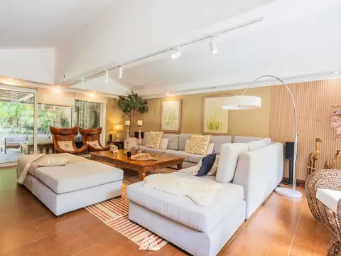 Venta gran terreno en el Pinar, ideal desarrollo.